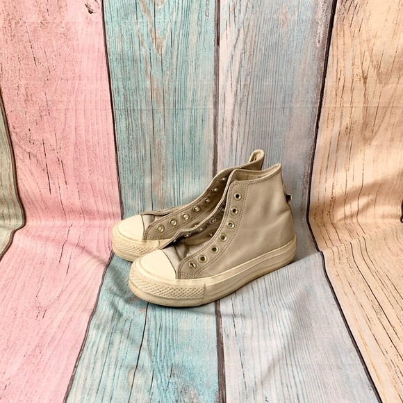 Converse Shoes - Gray high top platform converse NO SHOE LACES size 5.5